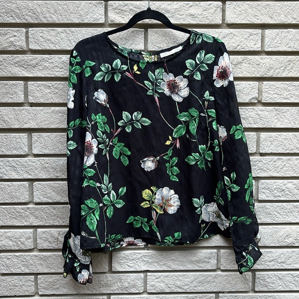 Dex Floral Semi Sheer Blouse with Ruffled Sleeves Sz L